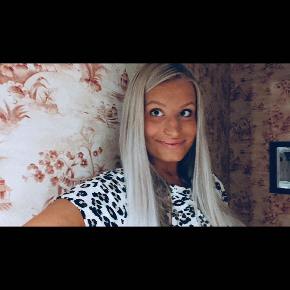 Meet your Posher, Agata